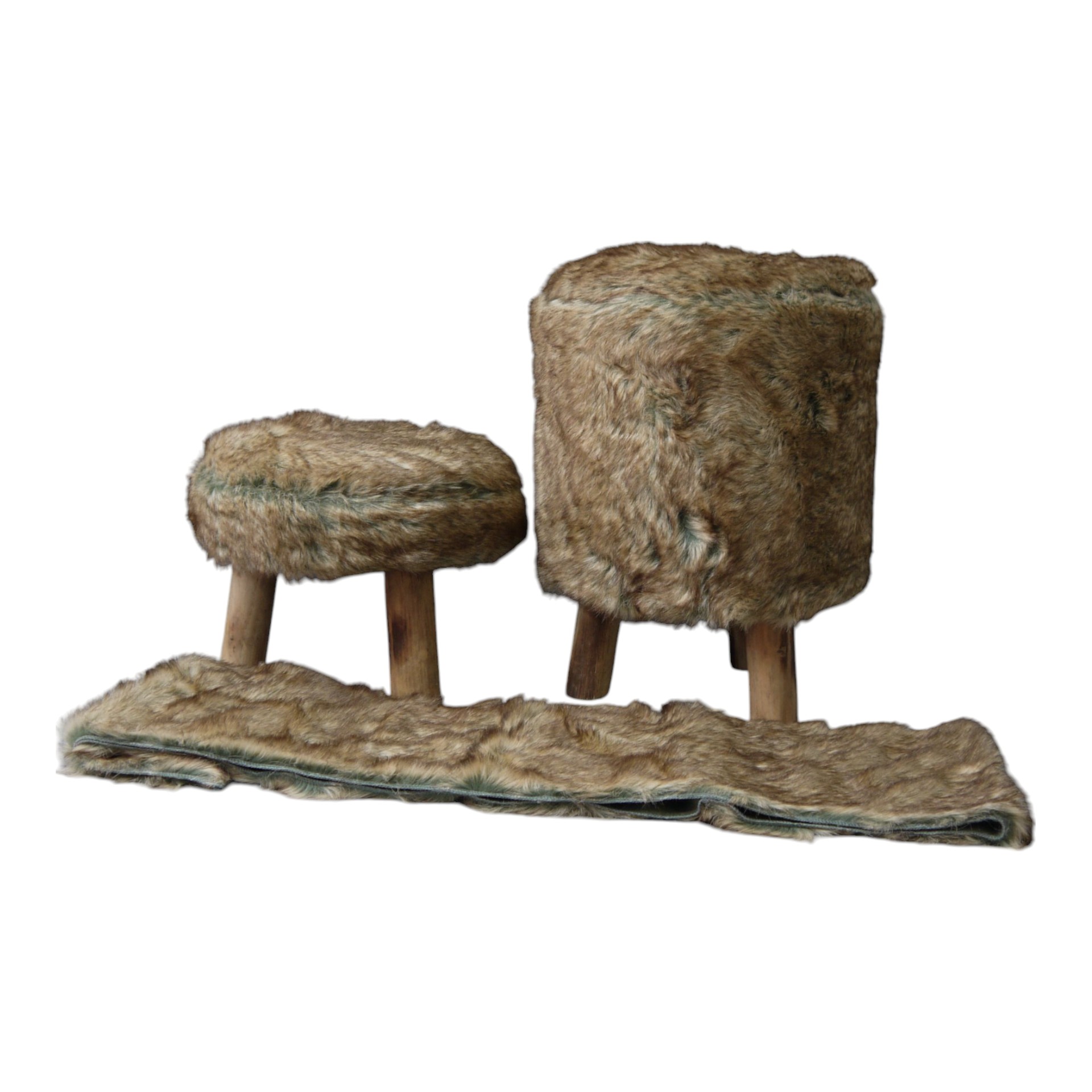 RP flacher Hocker mit Kunstfell Holzfues Darstellung von RP flacher Hocker mit Kunstfell Holzfues