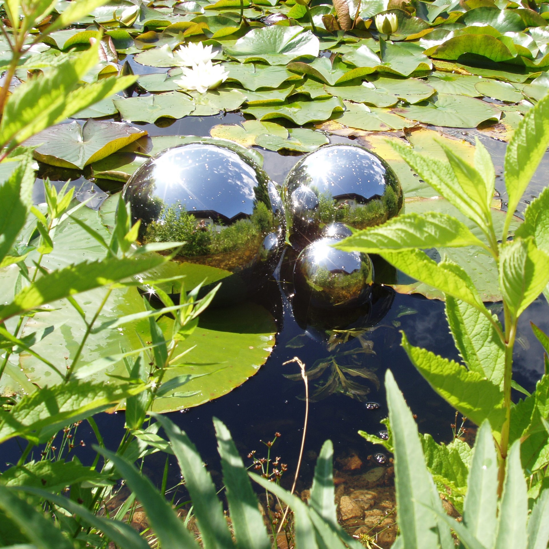 Edelstahlkugel silber d= 9 cm Darstellung von Edelstahlkugel silber d= 9 cm